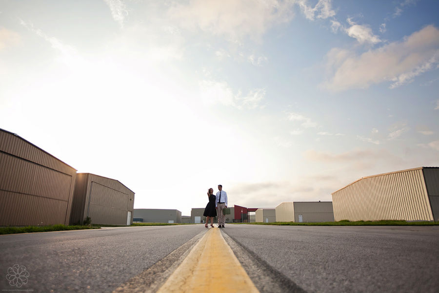 airport engagement photos