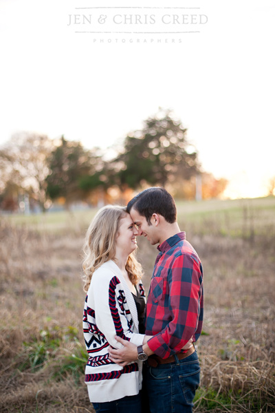 best clothes for fall engagement photos