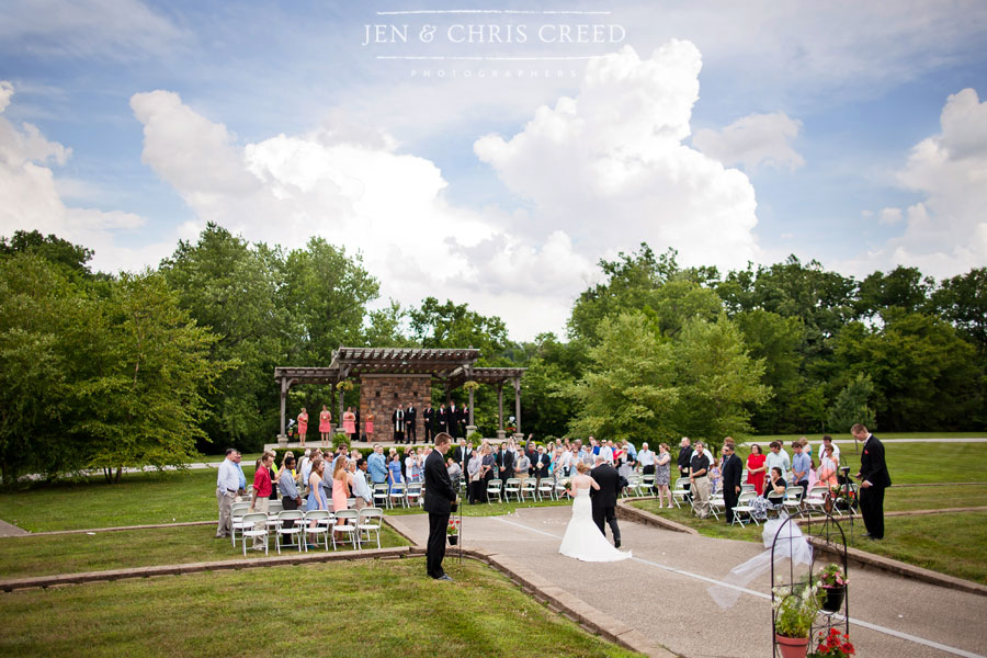 outdoor Kentucky wedding