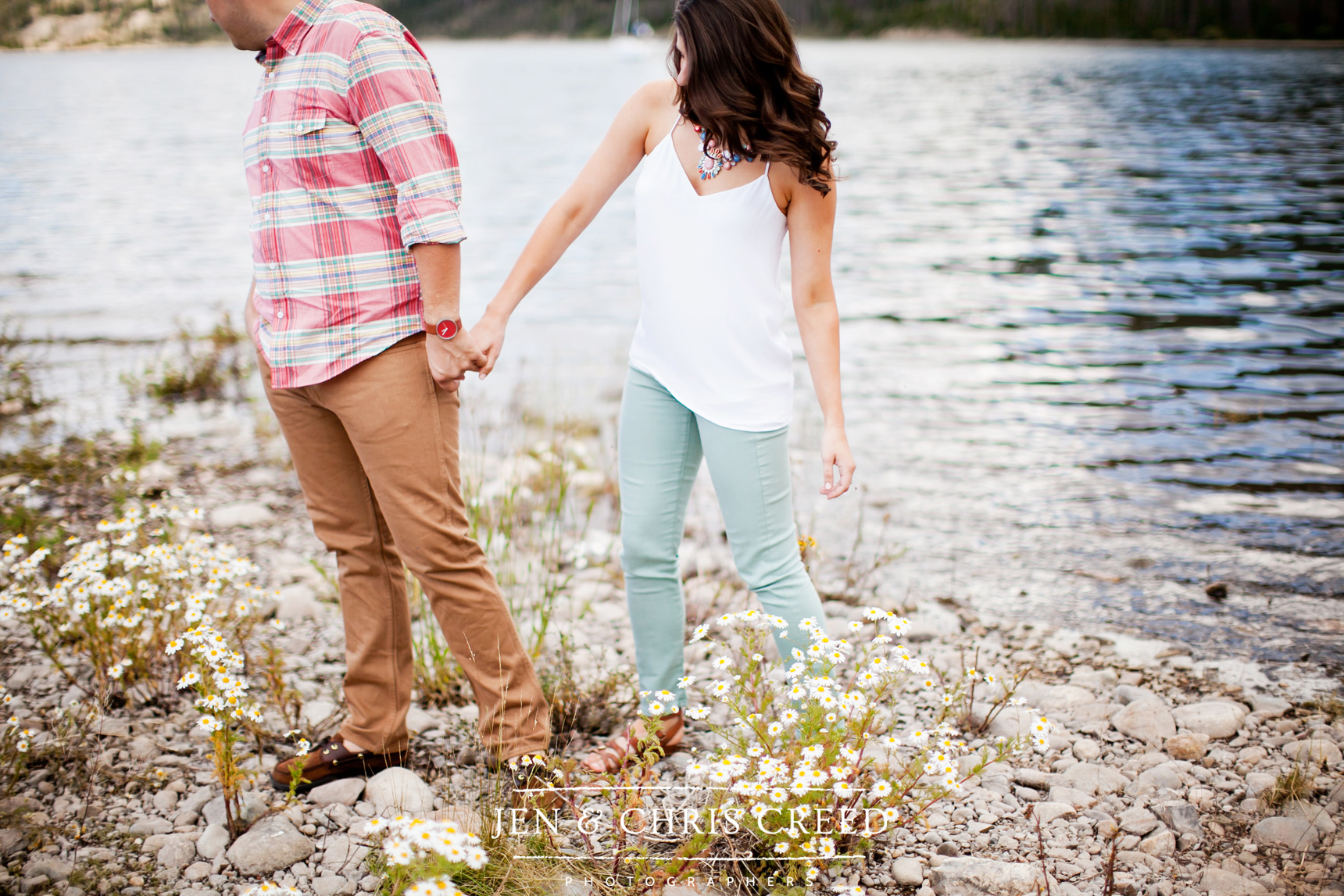 engagement photos by lake