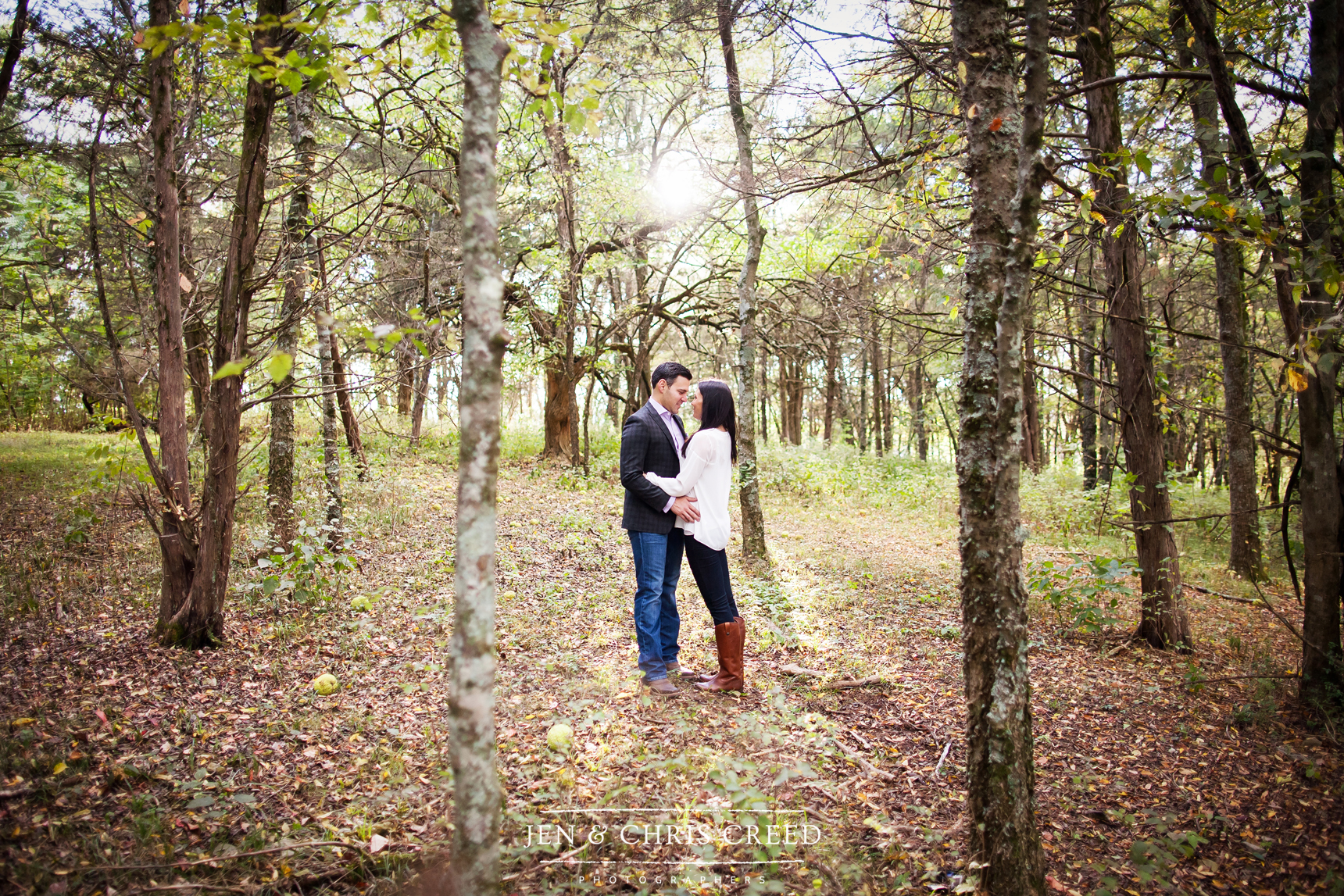 engagement pictures in the forest