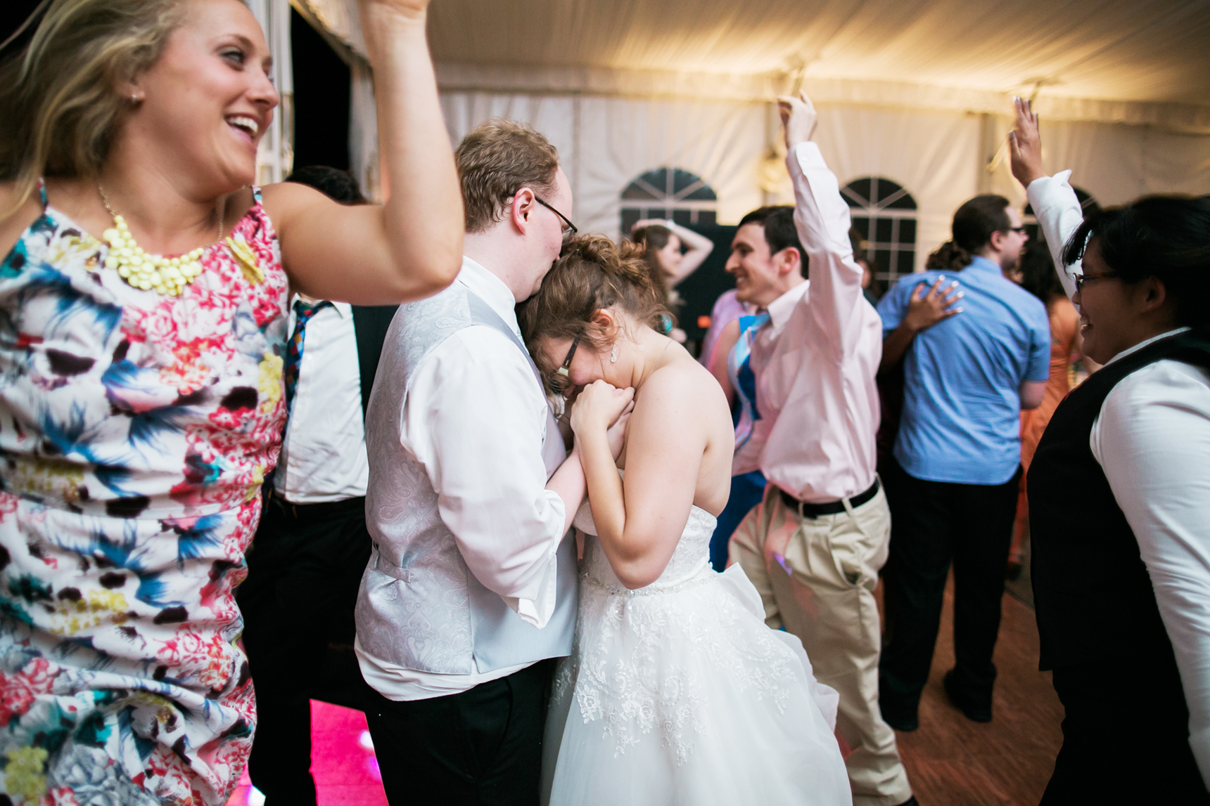 Last dance for bride and groom